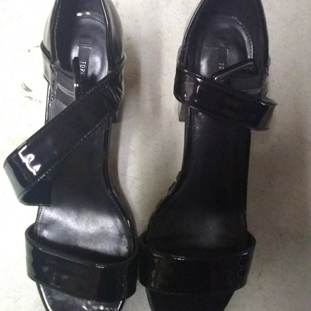 Used ladies shoe